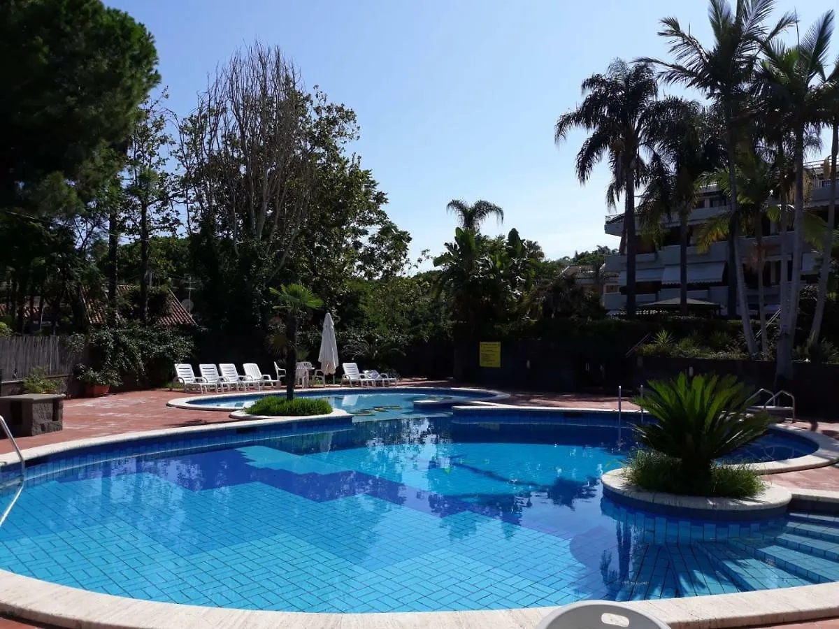 Andrew'S Apartment - Mulinia Residence أتشيريالي